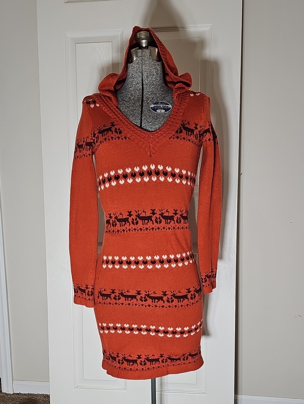 White Mark Geneva Orange Fair Isle Reindeer Hooded Sweater Dress Size S